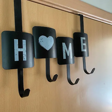 アパートホテル Spacious Modern Two-bedroon In Elit 1 Complex 3*